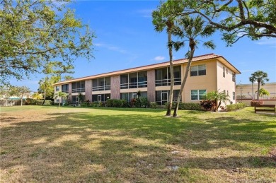 Welcome to your slice of paradise at MYCC. This charming 2 BR/2 on Monterey Yacht and Country Club in Florida - for sale on GolfHomes.com, golf home, golf lot