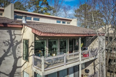 Stunning upstairs end unit Cliffside Lodge, Lakeview and Sugar on Mountain Ranch Golf Club in Arkansas - for sale on GolfHomes.com, golf home, golf lot