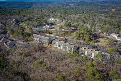 Stunning upstairs end unit Cliffside Lodge, Lakeview and Sugar on Mountain Ranch Golf Club in Arkansas - for sale on GolfHomes.com, golf home, golf lot