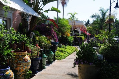 OWNER FINANCING AVAILABLE TO QUALIFIED BUYERS....Step into on Royal Wood Golf and Country Club in Florida - for sale on GolfHomes.com, golf home, golf lot