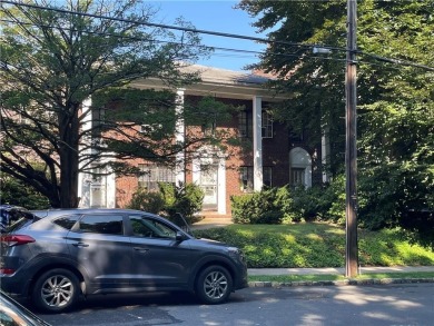 A RARE opportunity to own a well-maintained, all brick 6 family on Silver Lake Golf Course in New York - for sale on GolfHomes.com, golf home, golf lot