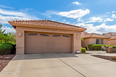 Very popular Trova Model w/2 bed, 2 bath PLUS Den that is on Oakwood Golf Club  in Arizona - for sale on GolfHomes.com, golf home, golf lot