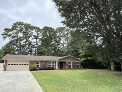 *Home Warranty* included with purchase!  Set back on one of the on Point Mallard Golf Course in Alabama - for sale on GolfHomes.com, golf home, golf lot