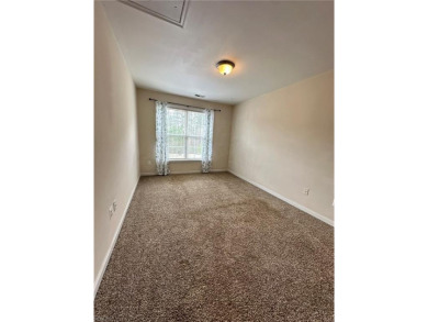 Quiet and tucked away Townhouse just 15 mins away from on The Tradition Golf Club At Royal New Kent in Virginia - for sale on GolfHomes.com, golf home, golf lot