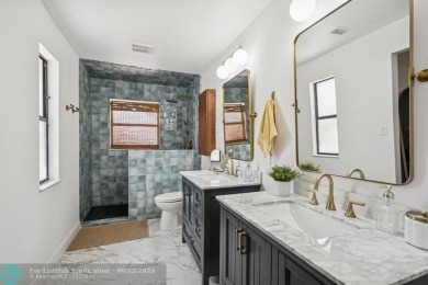 Desirable 2BR/2BA end-unit villa with expansive lake views in on Deer Creek Golf Club in Florida - for sale on GolfHomes.com, golf home, golf lot