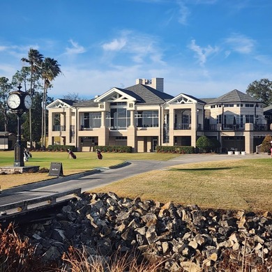 Experience golf course living in one of Lakeland's most on Grasslands Golf and Country Club in Florida - for sale on GolfHomes.com, golf home, golf lot