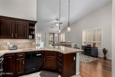 Charming Villa offers 3 bedrooms, 2 baths, & 2-car garage. The on Oakwood Golf Club  in Arizona - for sale on GolfHomes.com, golf home, golf lot