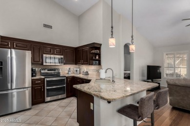 Charming Villa offers 3 bedrooms, 2 baths, & 2-car garage. The on Oakwood Golf Club  in Arizona - for sale on GolfHomes.com, golf home, golf lot