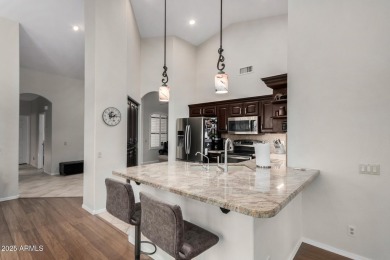 Charming Villa offers 3 bedrooms, 2 baths, & 2-car garage. The on Oakwood Golf Club  in Arizona - for sale on GolfHomes.com, golf home, golf lot