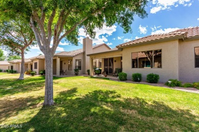 Charming Villa offers 3 bedrooms, 2 baths, & 2-car garage. The on Oakwood Golf Club  in Arizona - for sale on GolfHomes.com, golf home, golf lot