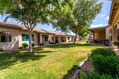 Charming Villa offers 3 bedrooms, 2 baths, & 2-car garage. The on Oakwood Golf Club  in Arizona - for sale on GolfHomes.com, golf home, golf lot