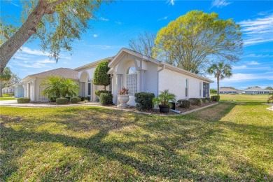 ***A VIEW THAT NEVER GROWS OLD !! ***A perfect home for Florida on Ocala Palms Golf and Country Club in Florida - for sale on GolfHomes.com, golf home, golf lot