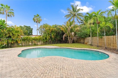 This Home Offers a Bright, Spacious and Well Appointed Floor on Hollybrook Golf and Tennis Club  in Florida - for sale on GolfHomes.com, golf home, golf lot