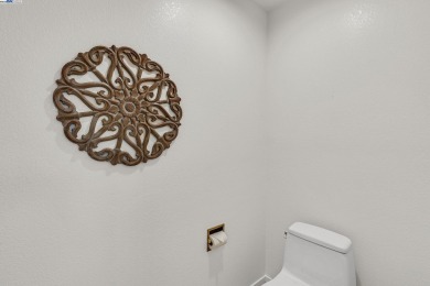 Welcome to this beautifully updated 3-bedroom, 2.5-bath on Chuck Corica Golf Complex in California - for sale on GolfHomes.com, golf home, golf lot