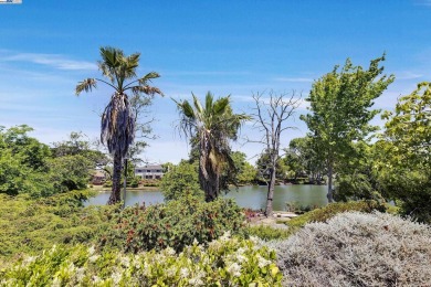 Welcome to this beautifully updated 3-bedroom, 2.5-bath on Chuck Corica Golf Complex in California - for sale on GolfHomes.com, golf home, golf lot