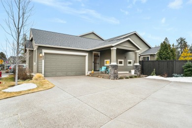 Rare single story end-unit townhome in coveted Stonegate on The Old Back Nine At Mountain High in Oregon - for sale on GolfHomes.com, golf home, golf lot