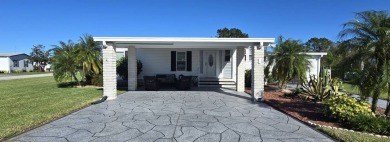 **MOTIVATED SELLER** - ALL REASONABLE OFFERS CONSIDERED! UPDATED on Schalamar Creek Golf and Country Club in Florida - for sale on GolfHomes.com, golf home, golf lot