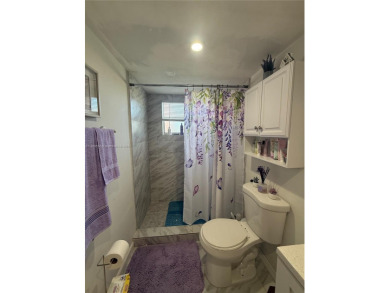 Beautiful corner unit  1/1/.5 condo in this 55+ community  with on Sunrise Lakes Phase III in Florida - for sale on GolfHomes.com, golf home, golf lot