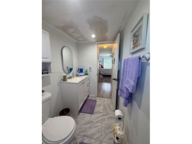Beautiful corner unit  1/1/.5 condo in this 55+ community  with on Sunrise Lakes Phase III in Florida - for sale on GolfHomes.com, golf home, golf lot