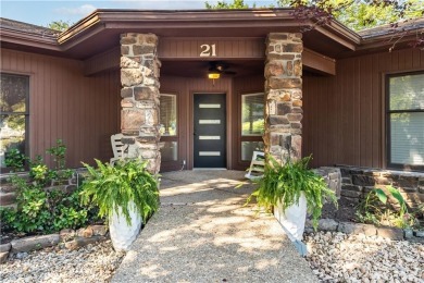 Don't miss this view, w/ Bentonville schools!! Stunning modern on Bella Vista Country Club - Kingswood in Arkansas - for sale on GolfHomes.com, golf home, golf lot