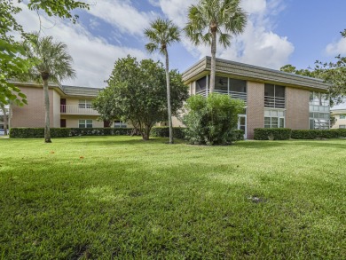 Spacious first floor condominium  in vibrant 55+ community- on Vero Beach South Golf Course in Florida - for sale on GolfHomes.com, golf home, golf lot