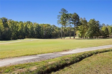 Immaculately maintained home located on such a beautiful on Mirror Lake Golf Club in Georgia - for sale on GolfHomes.com, golf home, golf lot