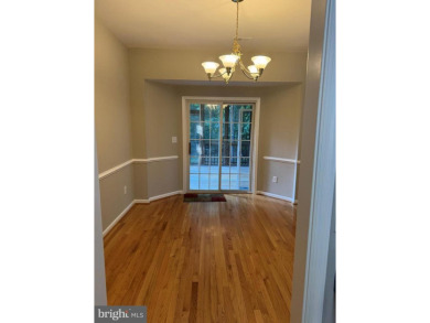 **Immaculate and spacious three-bedroom, two-bath rambler on Lake Of The Woods Golf Course in Virginia - for sale on GolfHomes.com, golf home, golf lot
