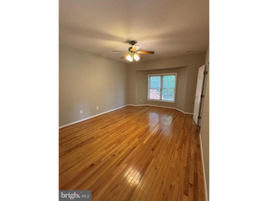 **Immaculate and spacious three-bedroom, two-bath rambler on Lake Of The Woods Golf Course in Virginia - for sale on GolfHomes.com, golf home, golf lot