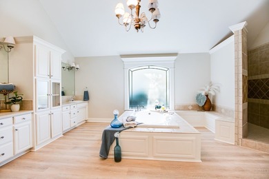 This stunning 5-bdrm, 3.5-bath home has been beautifully on Bentwood Country Club in Texas - for sale on GolfHomes.com, golf home, golf lot