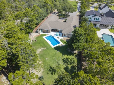 Priced to sell!! Do not wait -- schedule your appointment today on Emerald Bay Golf Club in Florida - for sale on GolfHomes.com, golf home, golf lot