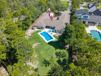 Priced to sell!! Do not wait -- schedule your appointment today on Emerald Bay Golf Club in Florida - for sale on GolfHomes.com, golf home, golf lot