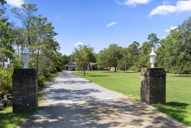 Priced to sell!! Do not wait -- schedule your appointment today on Emerald Bay Golf Club in Florida - for sale on GolfHomes.com, golf home, golf lot