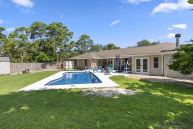 Priced to sell!! Do not wait -- schedule your appointment today on Emerald Bay Golf Club in Florida - for sale on GolfHomes.com, golf home, golf lot