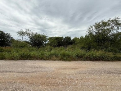 Beautiful 0.37-acre  lot in the lakeside community of Runaway on The Club At Runaway Bay in Texas - for sale on GolfHomes.com, golf home, golf lot