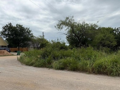 Beautiful 0.37-acre  lot in the lakeside community of Runaway on The Club At Runaway Bay in Texas - for sale on GolfHomes.com, golf home, golf lot