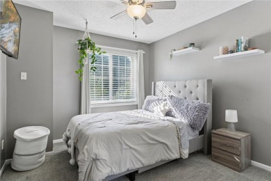 Don't miss this delightful 2BR/2BA Inver Grove Heights townhome! on Arbor Pointe Golf Club in Minnesota - for sale on GolfHomes.com, golf home, golf lot