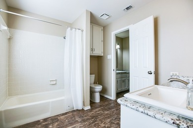 Beautiful low maintenance townhouse in Bentwood Country Club! on Bentwood Country Club in Texas - for sale on GolfHomes.com, golf home, golf lot