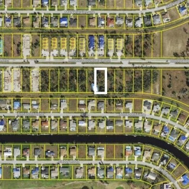 VACANT LOT WITH PLENTY OF ROOM TO ADD A POOL IN ROTONDA WEST! on Rotonda Golf and Country Club The Hills Course in Florida - for sale on GolfHomes.com, golf home, golf lot