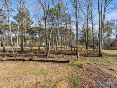 Gorgeous, large lot ready for you to bring your builder and get on Cherokee Ridge Country Club in Alabama - for sale on GolfHomes.com, golf home, golf lot