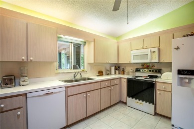 Been looking for a 3-bedroom home in Spruce Creek South's 55+ on The Links of Spruce Creek in Florida - for sale on GolfHomes.com, golf home, golf lot