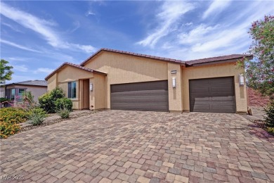*Stunning Mountain Falls home with 3 beds, 2.5 baths, plus a den on Mountain Falls Golf Course in Nevada - for sale on GolfHomes.com, golf home, golf lot