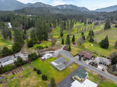 Opportunity knocks! This 3-bedroom, 2-bath home sits on a on Grants Pass Golf Club in Oregon - for sale on GolfHomes.com, golf home, golf lot