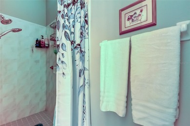 IF YOU ARE LOOKIG FOR AMAZING, WE'VE GOT IT! This move in ready on Meadow Oaks Golf and Country Club in Florida - for sale on GolfHomes.com, golf home, golf lot