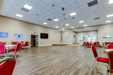 IF YOU ARE LOOKIG FOR AMAZING, WE'VE GOT IT! This move in ready on Meadow Oaks Golf and Country Club in Florida - for sale on GolfHomes.com, golf home, golf lot