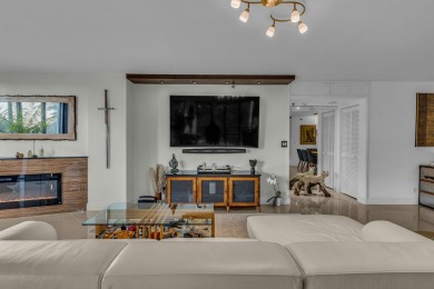 PRICED TO SELL. Bring your offers! At almost 2500 sqft of living on Boca Pointe Country Club in Florida - for sale on GolfHomes.com, golf home, golf lot