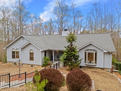 ''Welcome Home'' This 3015 sq ft unique custom home, in the on Heatherhurst Golf Course in Tennessee - for sale on GolfHomes.com, golf home, golf lot