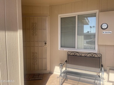 MOTIVATED SELLER, willing to CREDIT $5k at closing!!! This very on Sun City Lakes West and East in Arizona - for sale on GolfHomes.com, golf home, golf lot
