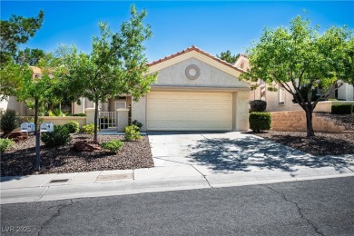 Beautifully updated townhome in the heart of Sun City Summerlin! on Eagle Crest Golf Club in Nevada - for sale on GolfHomes.com, golf home, golf lot