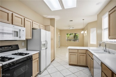 Beautifully updated townhome in the heart of Sun City Summerlin! on Eagle Crest Golf Club in Nevada - for sale on GolfHomes.com, golf home, golf lot