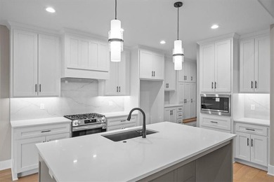 Simplify your life with an ALL NEW MAINTENANCE PROVIDED CUSTOM on Lakewood Oaks Golf Club, Ltd. in Missouri - for sale on GolfHomes.com, golf home, golf lot